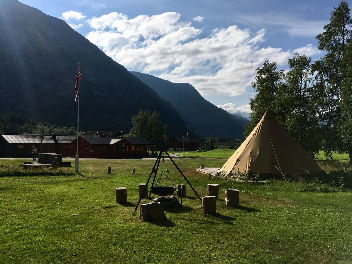 Dalen Gaard Camping Og Hytter Гайрангер Екстериор снимка